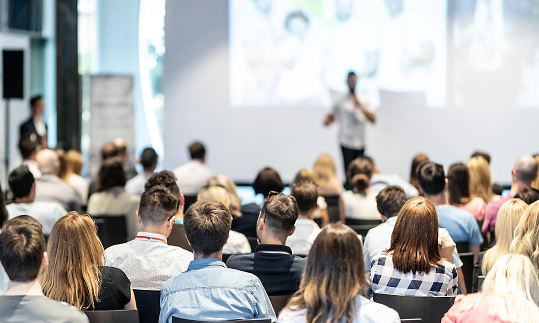 Schulungen & Trainings