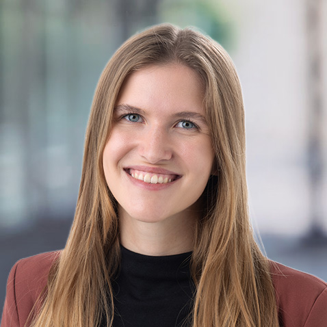 Leonie Lenze